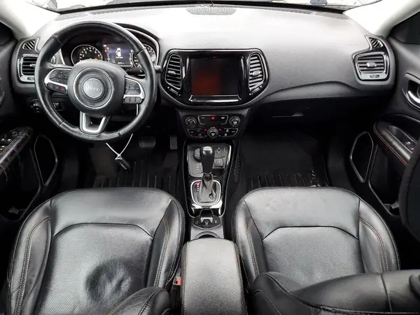 3C4NJDCB9JT470314 2018 JEEP COMPASS - Image 8