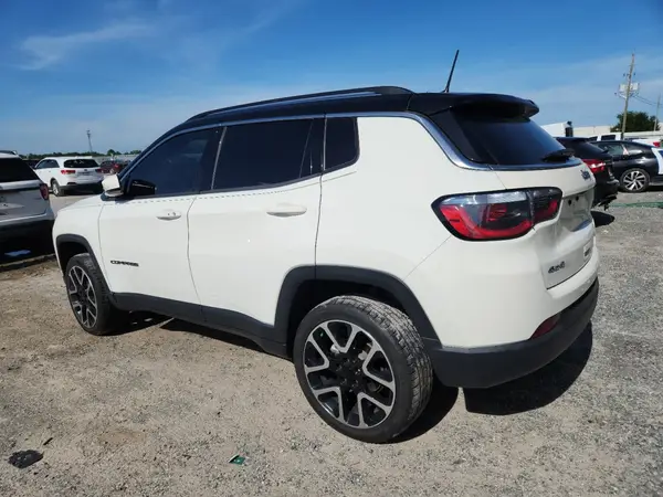 3C4NJDCB9JT470958 2018 JEEP COMPASS - Image 2