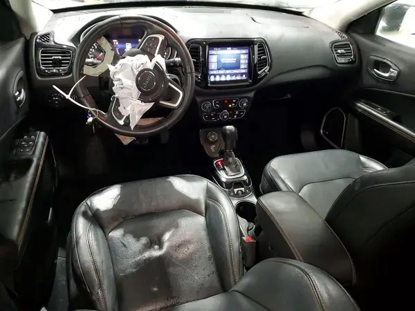3C4NJDCB9JT479305 2018 JEEP COMPASS - Image 8
