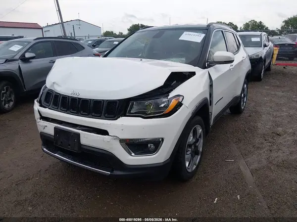 3C4NJDCB9JT483208 2018 JEEP COMPASS - Image 2