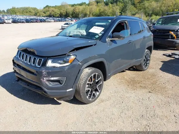 3C4NJDCB9JT485413 2018 JEEP COMPASS - Image 2