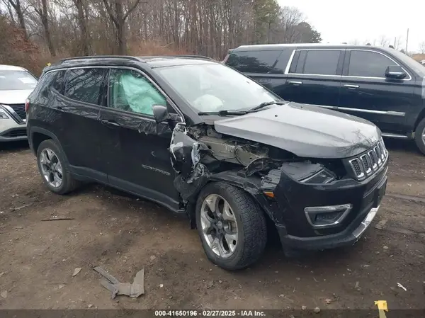 3C4NJDCB9KT600450 2019 JEEP COMPASS - Image 1