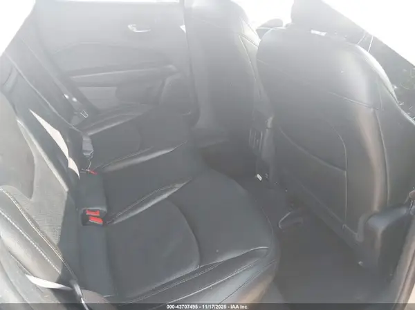 3C4NJDCB9KT618723 2019 JEEP COMPASS - Image 8