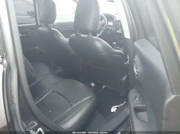 3C4NJDCB9KT641760 2019 JEEP COMPASS - Image 8