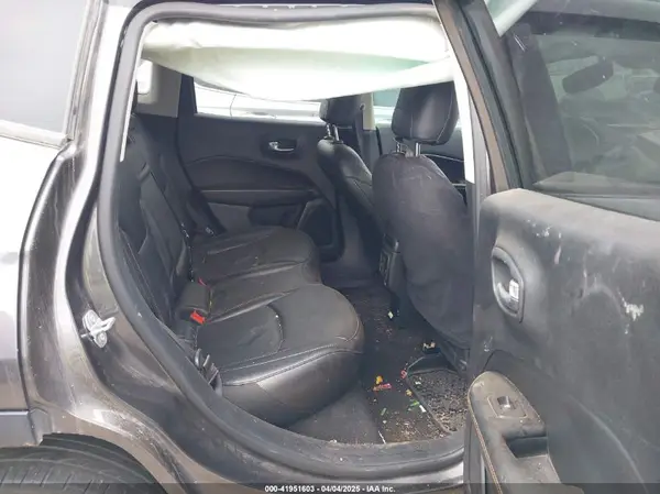 3C4NJDCB9KT666254 2019 JEEP COMPASS - Image 8
