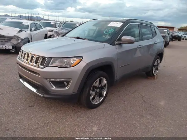 3C4NJDCB9KT666612 2019 JEEP COMPASS - Image 2