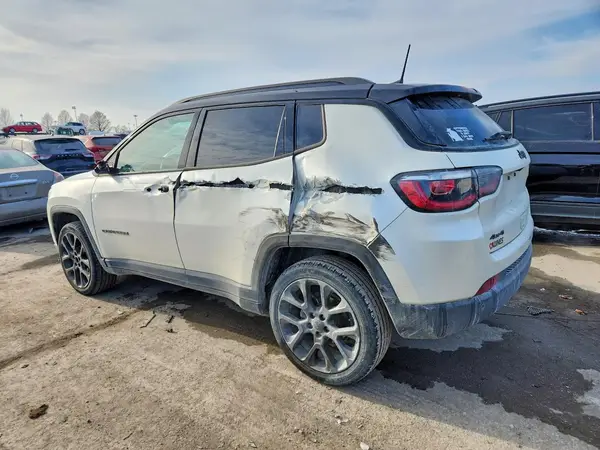 3C4NJDCB9KT669901 2019 JEEP COMPASS - Image 2