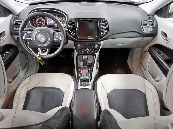 3C4NJDCB9KT695916 2019 JEEP COMPASS - Image 8