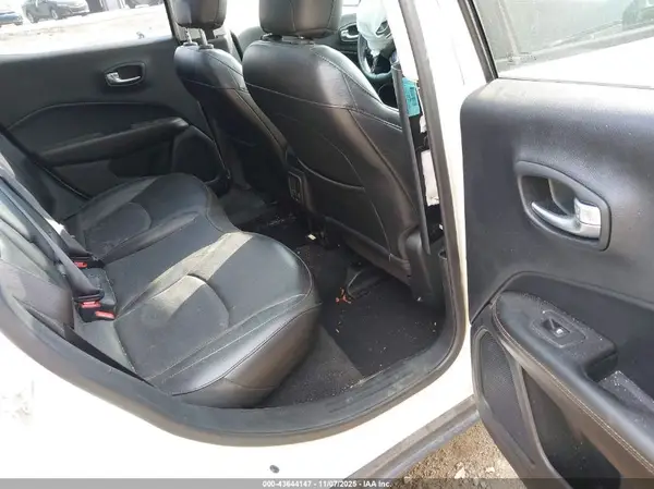 3C4NJDCB9KT696984 2019 JEEP COMPASS - Image 8