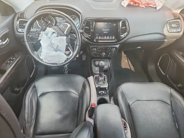 3C4NJDCB9KT724119 2019 JEEP COMPASS - Image 8