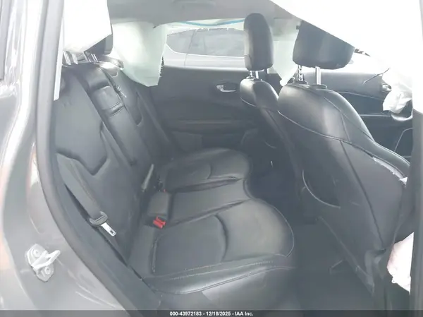 3C4NJDCB9KT724380 2019 JEEP COMPASS - Image 8