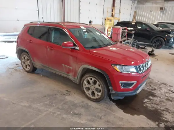 3C4NJDCB9KT752972 2019 JEEP COMPASS - Image 1