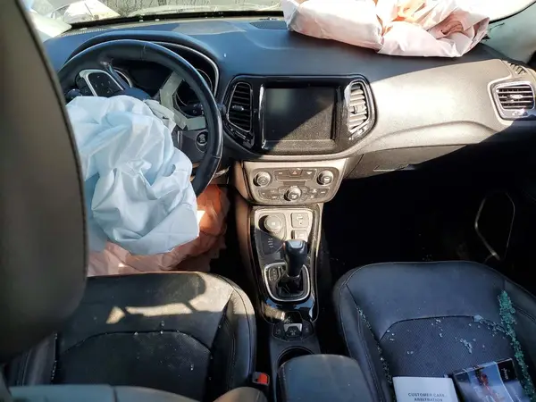 3C4NJDCB9KT817092 2019 JEEP COMPASS - Image 8