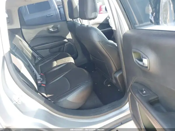 3C4NJDCB9KT843224 2019 JEEP COMPASS - Image 8