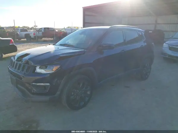 3C4NJDCB9LT197152 2020 JEEP COMPASS - Image 2