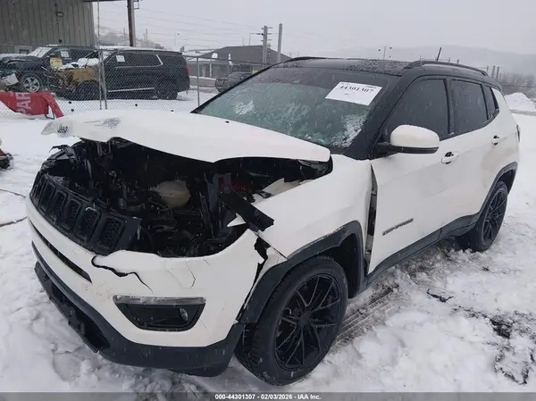 3C4NJDCB9MT506653 2021 JEEP COMPASS - Image 2