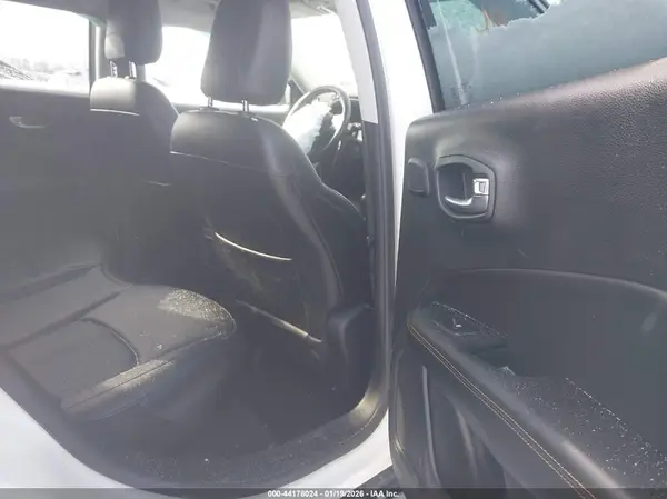 3C4NJDCB9MT536509 2021 JEEP COMPASS - Image 8