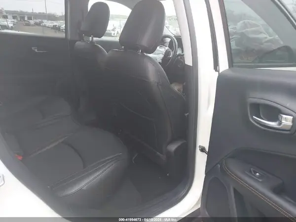 3C4NJDCB9MT556758 2021 JEEP COMPASS - Image 8