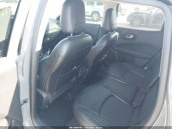 3C4NJDCB9MT558803 2021 JEEP COMPASS - Image 8