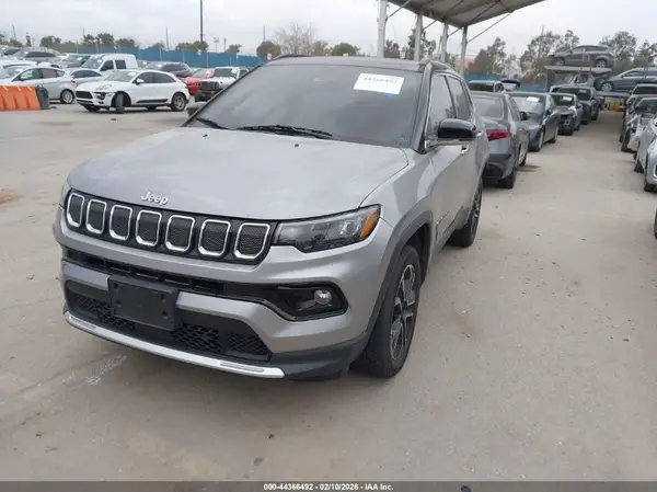 3C4NJDCB9NT103015 2022 JEEP COMPASS - Image 2