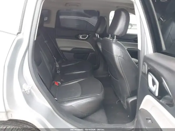 3C4NJDCB9NT103015 2022 JEEP COMPASS - Image 8