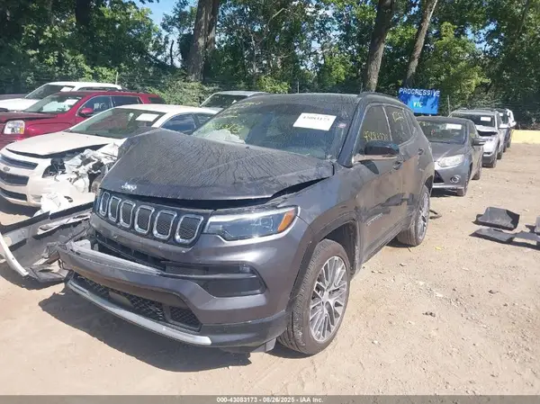 3C4NJDCB9NT107257 2022 JEEP COMPASS - Image 2