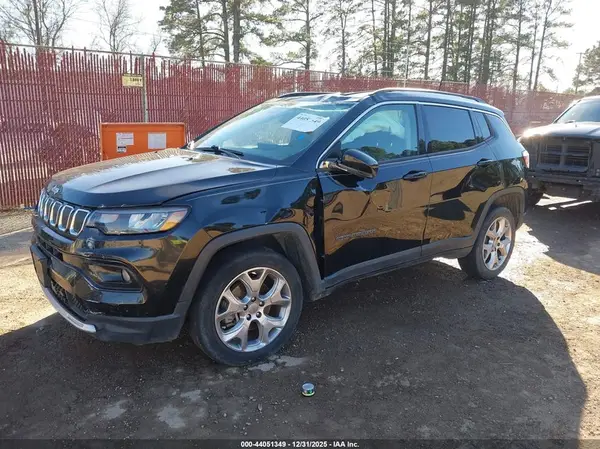 3C4NJDCB9NT128321 2022 JEEP COMPASS - Image 2