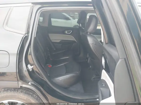 3C4NJDCB9NT134071 2022 JEEP COMPASS - Image 8
