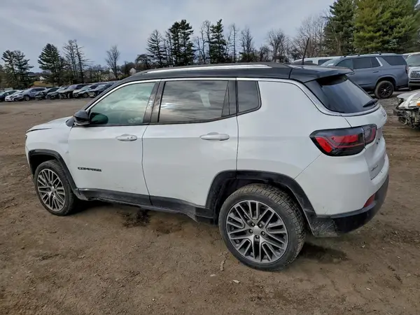 3C4NJDCB9NT141179 2022 JEEP COMPASS - Image 2