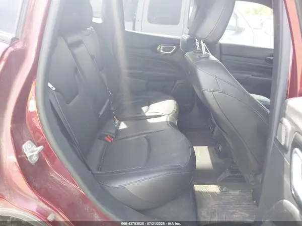 3C4NJDCB9NT143014 2022 JEEP COMPASS - Image 8