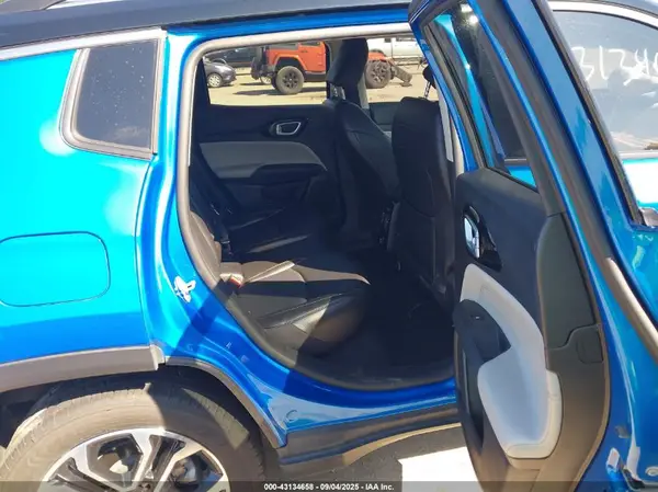 3C4NJDCB9NT148178 2022 JEEP COMPASS - Image 8