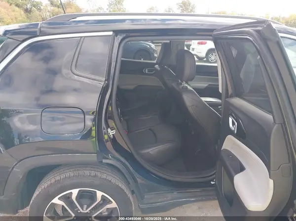 3C4NJDCB9NT150030 2022 JEEP COMPASS - Image 8