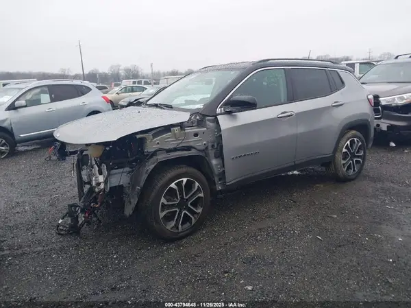 3C4NJDCB9NT162033 2022 JEEP COMPASS - Image 2