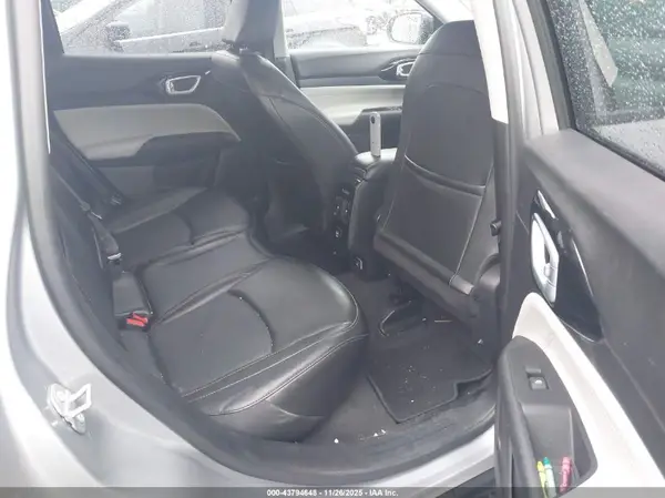 3C4NJDCB9NT162033 2022 JEEP COMPASS - Image 8