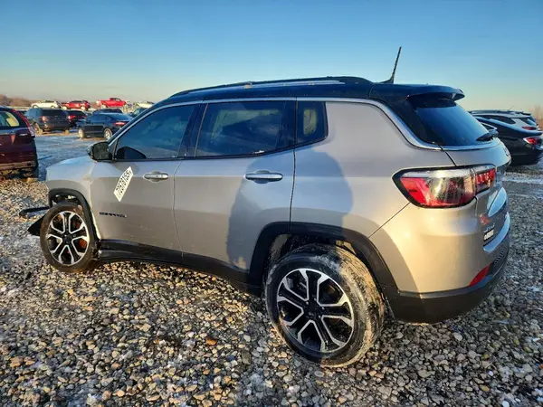 3C4NJDCB9NT186283 2022 JEEP COMPASS - Image 2