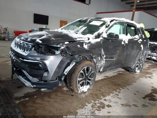 3C4NJDCB9NT213790 2022 JEEP COMPASS - Image 2