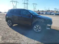 3C4NJDCBHKT723348 2019 JEEP COMPASS
