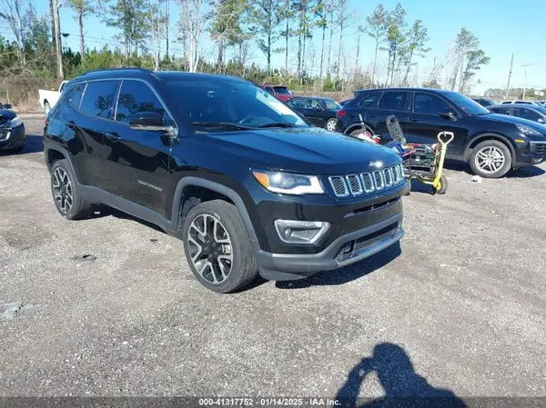 3C4NJDCBXJT115247 2018 JEEP COMPASS - Image 1