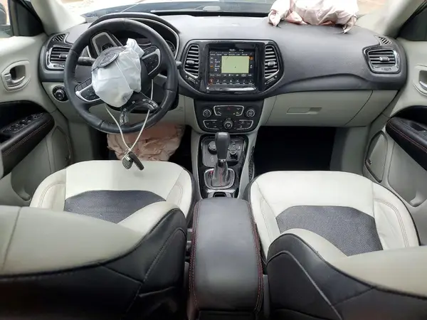 3C4NJDCBXJT116298 2018 JEEP COMPASS - Image 8