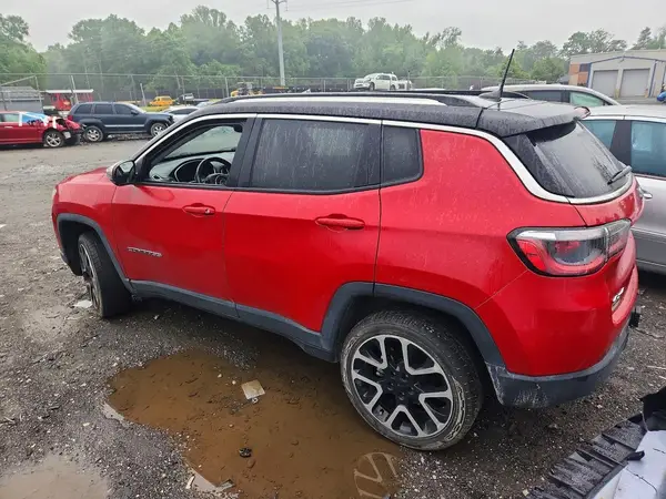 3C4NJDCBXJT146093 2018 JEEP COMPASS - Image 2