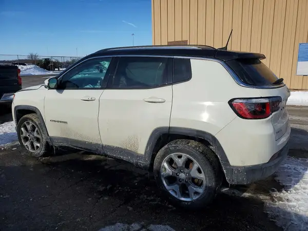 3C4NJDCBXJT150869 2018 JEEP COMPASS - Image 2