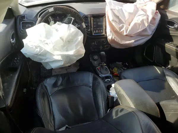 3C4NJDCBXJT150869 2018 JEEP COMPASS - Image 8