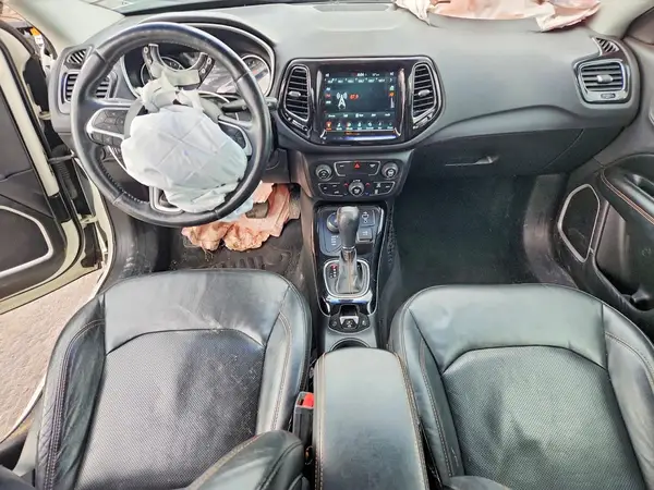 3C4NJDCBXJT175190 2018 JEEP COMPASS - Image 8