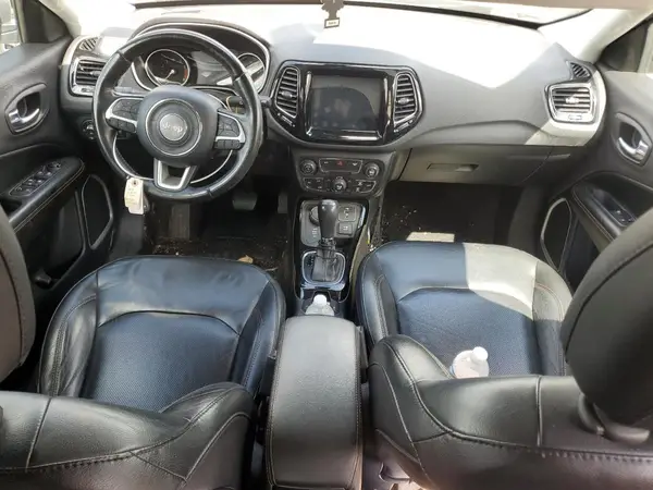 3C4NJDCBXJT190613 2018 JEEP COMPASS - Image 8