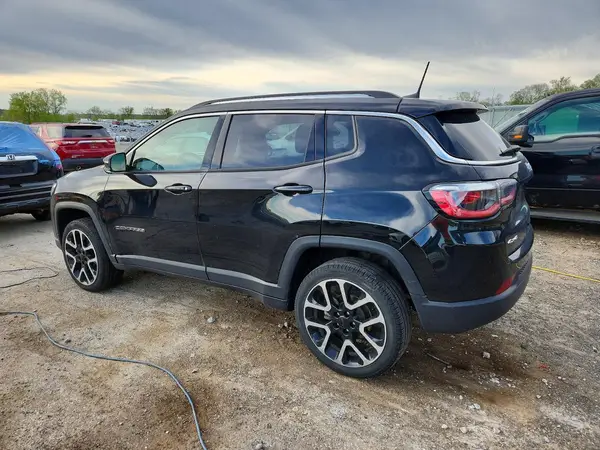 3C4NJDCBXJT207071 2018 JEEP COMPASS - Image 2