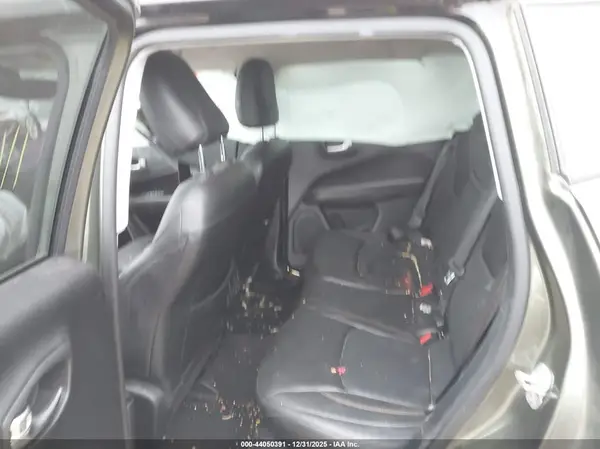 3C4NJDCBXJT210195 2018 JEEP COMPASS - Image 8