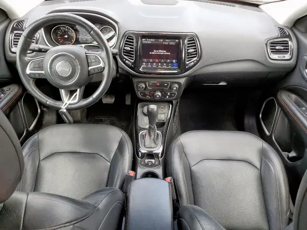 3C4NJDCBXJT263849 2018 JEEP COMPASS - Image 8