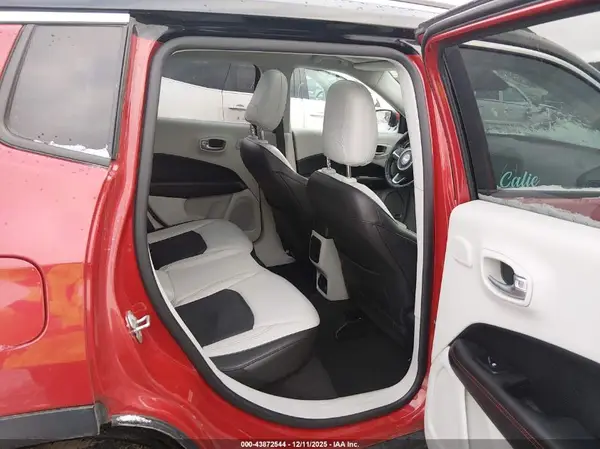 3C4NJDCBXJT272860 2018 JEEP COMPASS - Image 8