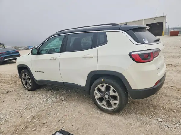3C4NJDCBXJT280585 2018 JEEP COMPASS - Image 2