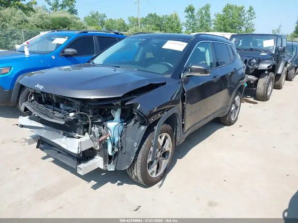 3C4NJDCBXJT281445 2018 JEEP COMPASS - Image 2